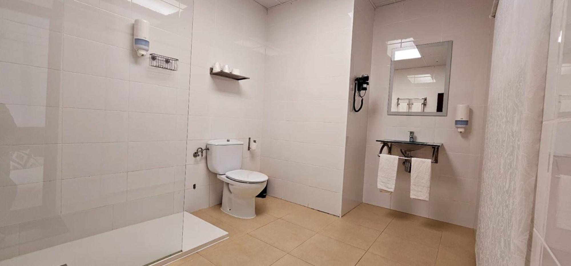 Hotel Artxanda Bilbao, Parking Gratuito En El Exterior Junto Al Hotel (Adults Only) ภายนอก รูปภาพ