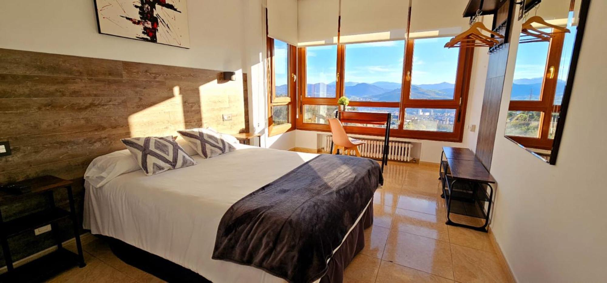 Hotel Artxanda Bilbao, Parking Gratuito En El Exterior Junto Al Hotel (Adults Only) ภายนอก รูปภาพ